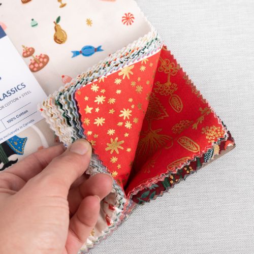 PRÉCOUPÉ LAYER CAKE HOLIDAY CLASSICS PAR RIFLE PAPER CO. POUR COTTON+STEEL