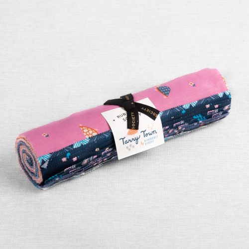 PRÉCOUPÉ LAYER CAKE TARRY TOWN PAR KIMBERLY KIGHT POUR RUBY STAR SOCIETY & MODA