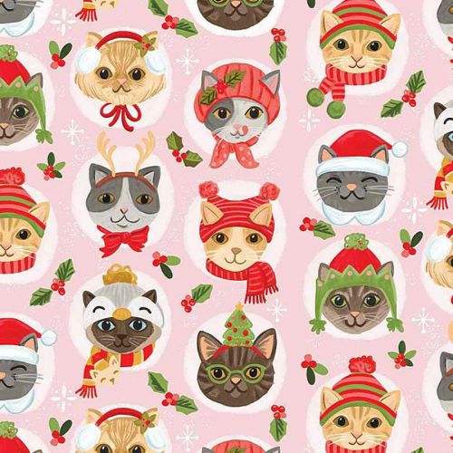 COTON COZY HOLIDAYS PAR OLIVIA GIBBS POUR TIMELESS TREASURES - CAT FACES IN HOLIDAY HATS ROSE