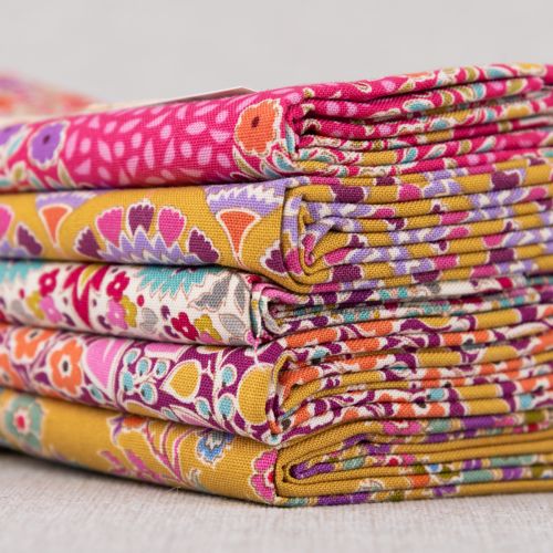 PRÉCOUPÉ PIE IN THE SKY PAR TILDA - FAT QUARTER CERISE/MOUTARDE