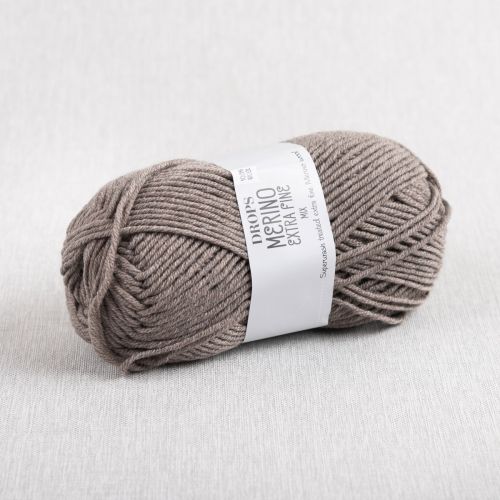 DROPS MERINO EXTRA FINE- 07 BRUN CLAIR