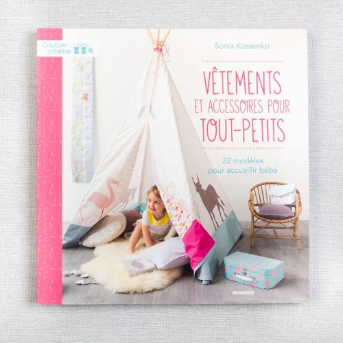 VÊTEMENTS ET ACCESSOIRES POUR TOUT-PETITS