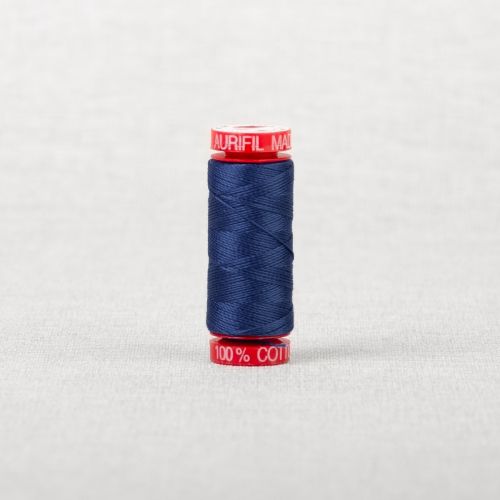 FIL DE COTON AURIFIL MAKO 12 50M - 2730 BLEU DELFT