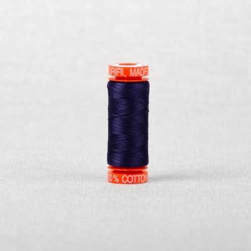 FIL DE COTON AURIFIL MAKO 50 200M - 2784 BLEU MARINE FONCÉ