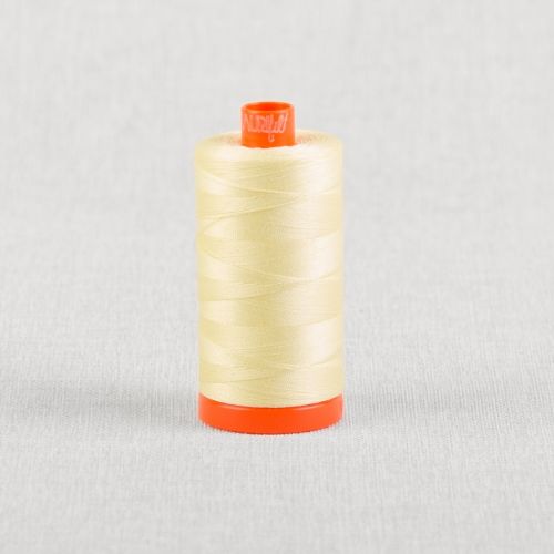 FIL DE COTON AURIFIL MAKO 50 1300M - 2110 CITRON PÂLE