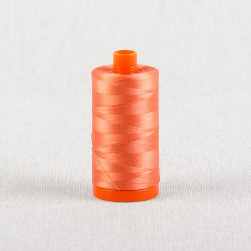 FIL DE COTON AURIFIL MAKO 50 1300M - 2225 SAUMON