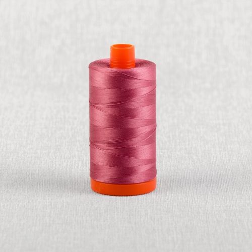 FIL DE COTON AURIFIL MAKO 50 1300M - 2452 ROSE POUSSIÈREUSE