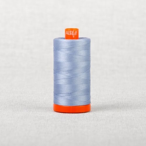 FIL DE COTON AURIFIL MAKO 50 1300M - 2715 ŒUF DE MERLE