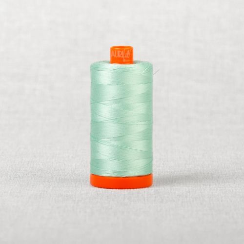 FIL DE COTON AURIFIL MAKO 50 1300M - 2843 VERT GRIS CLAIR