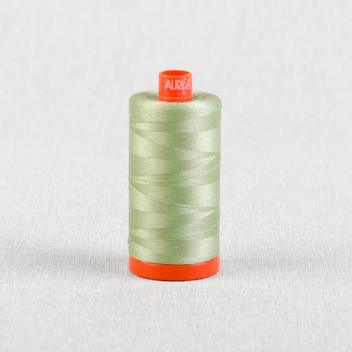 FIL DE COTON AURIFIL MAKO 50 1300M - 2880 VERT PÂLE