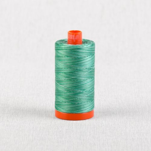 FIL DE COTON MOIRÉ AURIFIL MAKO 50 1300M - 4662 CRÈME DE MENTHE