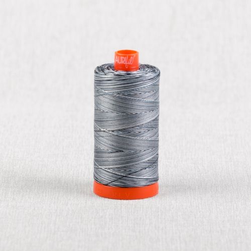 FIL DE COTON MOIRÉ AURIFIL MAKO 50 1300M - 4669 STONEWASH BLUES