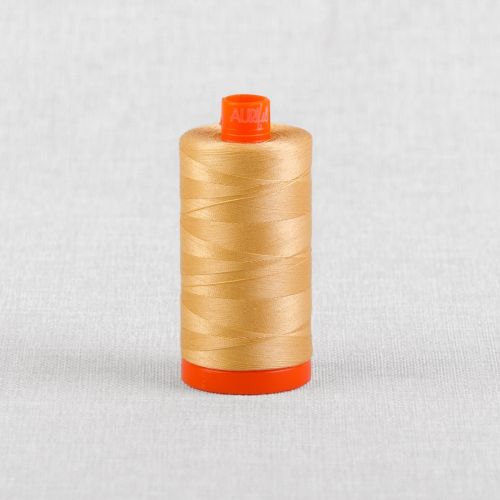 FIL DE COTON AURIFIL MAKO 50 1300M - 6001 CARAMEL PÂLE