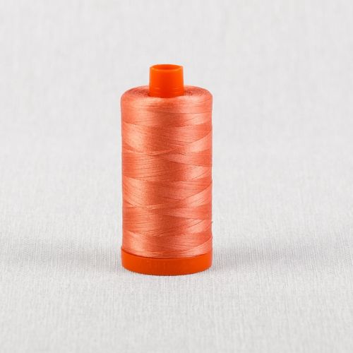 FIL DE COTON AURIFIL MAKO 50 1300M - 6729 RÊVE MANDARINE